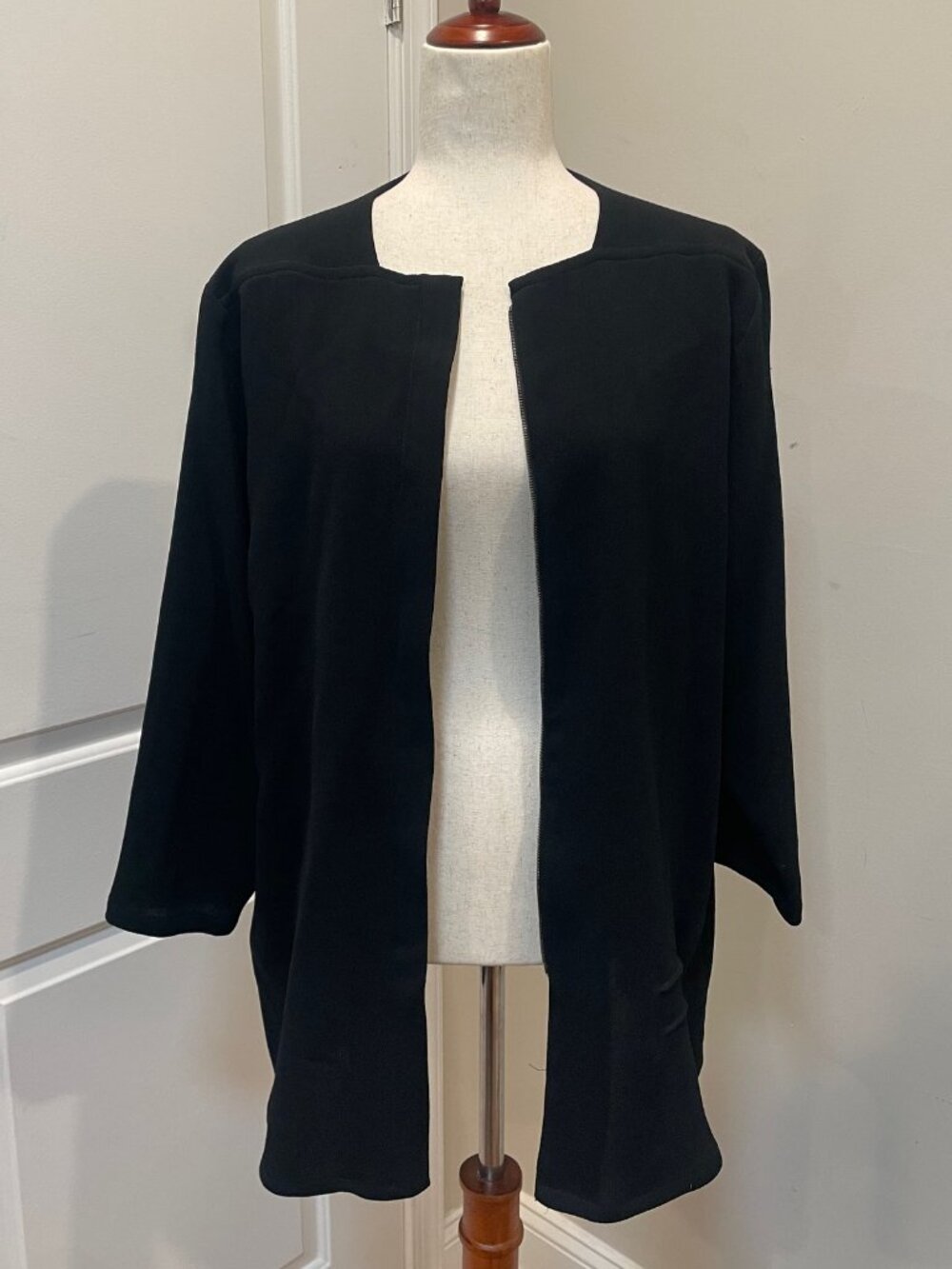BABETTE Black Cardigan with Zipper